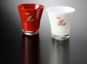 みよし漆器本舗&nbsp;ペアグラス&nbsp;紀州塗り&nbsp;ぬりもん&nbsp;de&nbsp;Verre&nbsp;フリーグラス&nbsp;蒔絵&nbsp;千羽鶴&nbsp;赤&nbsp;白&nbsp;210ml