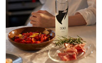 夜の始まりを告げる純米スパークリング『SHICHIJI』1本・HINEMOS