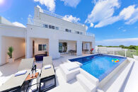 【クリスタルヴィラ白浜】プライベートプール付きロイヤルスイートヴィラ(ペア宿泊券)