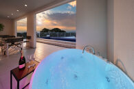 【クリスタルヴィラ白浜】プライベートプール付きロイヤルスイートヴィラ(ペア宿泊券)