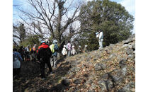 文化財専門員と行く！石清尾山古墳群（峰山地区）ガイド見学ツアー