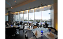 英国式の優雅な午後のひとときを　アフタヌーンティーセットご利用券（2名様分）