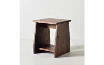 座面の下にモノが置けるシェルフスツール&nbsp;ウォールナット無垢材&nbsp;ベンチの他に花台やステップ、ベッドサイドテーブルとしても使えます