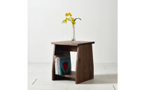 座面の下にモノが置けるシェルフスツール&nbsp;ウォールナット無垢材&nbsp;ベンチの他に花台やステップ、ベッドサイドテーブルとしても使えます