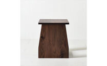 座面の下にモノが置けるシェルフスツール&nbsp;ウォールナット無垢材&nbsp;ベンチの他に花台やステップ、ベッドサイドテーブルとしても使えます