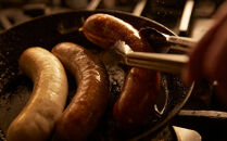 【ジャングルケイブ】肉感たっぷり 手作り無添加ソーセージ(スモークソーセージ)5本×約100g｜京都 御所南 ソーセージとお肉の店 人気セット [ 手作り無添加 スモークソーセージ 肉肉しい おいしい グルメ 人気 おすすめ ギフト プレゼント お取り寄せ 通販 送料無料 ふるさと納税 ］