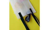 香川県産プリーツバッグ・ストライプ・ラージ［&nbsp;ブラック&nbsp;１点］軽やかで上品な透け感のあるショルダーバッグ