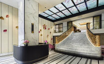 〈12月23日お届け〉クリスマス限定！【フォションホテル京都】ムース&nbsp;オ&nbsp;フロマージュ&nbsp;フリュイ&nbsp;ルージュ｜京都&nbsp;人気ホテル&nbsp;特製チーズケーキ［&nbsp;フォションホテル&nbsp;フランス&nbsp;パリ発&nbsp;美食ブランド&nbsp;クリスマス&nbsp;ケーキ&nbsp;チーズケーキ&nbsp;グルメ&nbsp;人気&nbsp;おすすめ&nbsp;ギフト&nbsp;プレゼント&nbsp;贈答&nbsp;お取り寄せ&nbsp;通販&nbsp;送料無料&nbsp;ふるさと納税&nbsp;］