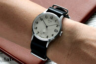 JIOS OMI 日本製 クラシックスタイル クオーツ腕時計 メンズ レディース ウォッチ ユニセックス 男女兼用 Made in Shiga スモールセコンド シルバー×ベージュ 栃木レザー NATOベルト （ブラック）