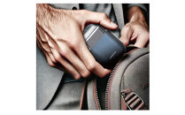 川崎市に本社工場を構える　理美容家電メーカー　ロゼンスターJPN　モバイルシェーバー3枚刃　SRM-297