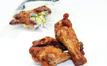 定期便 全11回 毎月発送　【手軽に楽しむ広島の逸品】若鶏の手羽元 1セット（3本ｘ10袋）× 11回｜広島名物 ガーリック風味 常温保存 おつまみ ギフト プレゼント 贈り物 広島県 尾道市