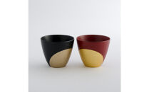 漆カップ・墨紅ペア（永＆久）雑貨&nbsp;日用品&nbsp;食器&nbsp;グラス&nbsp;漆カップ&nbsp;ペア&nbsp;テーブルウェア&nbsp;漆器&nbsp;和風&nbsp;伝統工芸&nbsp;手作り&nbsp;高級&nbsp;&nbsp;プレゼント&nbsp;家庭用&nbsp;職場用&nbsp;デザイン&nbsp;石川&nbsp;金沢&nbsp;北陸&nbsp;復興支援&nbsp;復興応援