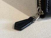 革職人が作った牛革ラウンドファスナー長財布［BLK］