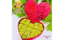 ぶどう2026年&nbsp;&nbsp;岡山県産シャインＪｅｗｅｌｒｙ&nbsp;ｂｏｘ赤レッドリボン化粧箱入り18粒贈答用