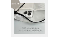 【白】雨の日にも！ポケット付き軽量ナイロンショルダーバッグ　サコッシュ　撥水ポシェット