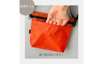 【オレンジ】雨の日にも！ポケット付き軽量ナイロンショルダーバッグ　サコッシュ　撥水ポシェット