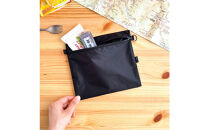 【黒】A6が入る軽量撥水ナイロンスクエアポーチ（マチあり）