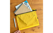 【黄色】B5が入る軽いナイロンフラットポーチ　旅行用　着替え　大容量　横長　バッグインポーチ