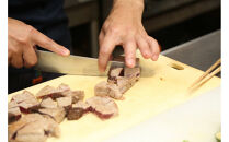 【大容量】日光丸自慢の一本釣りカツオ使用！カツオシーステーキ約1,200g（約400g ×3） 鰹  冷凍 小分け 大容量  時短  便利 個包装 おつまみ おかず 惣菜 晩ごはん 加工品 カツオ 鰹  魚  焼くだけ