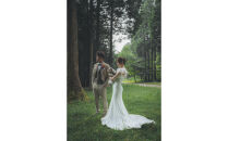 森の中のウェディングフォト