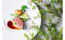 森の中の小さなレストラン