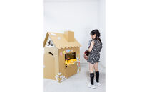 自由にデコれる！大人もワクワクのダンボールハウス