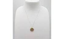 【18金イエローゴールドネックレス&nbsp;二つ菊ペンダントトップ&nbsp;グリームカット長小豆0.25φ&nbsp;45cm】富山県&nbsp;富山市&nbsp;贈り物&nbsp;おすすめ&nbsp;ギフト&nbsp;記念