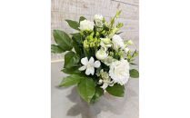 1960年創業&nbsp;老舗花屋の御供生花アレンジメント（白×グリーン系定番デザイン）