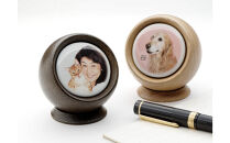 手元供養にも使える写真陶板付き宝物入れ「たまてまり」