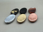 箸置き&nbsp;小判&nbsp;箔貼り銀［NF231］