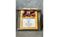 ブリザードフラワーのフォトフレーム（木製スタンドタイプ)【レッド】