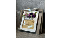 ブリザードフラワーのフォトフレーム（木製スタンドタイプ)【パープル】