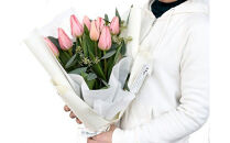 チューリップ8本と季節の小花のブーケ&nbsp;お返し&nbsp;送別会&nbsp;歓迎会&nbsp;退職祝い&nbsp;歓送迎会&nbsp;送別&nbsp;誕生日&nbsp;結婚&nbsp;ウエディング&nbsp;祝い&nbsp;記念日&nbsp;季節限定&nbsp;チューリップ&nbsp;の&nbsp;花束&nbsp;ラッピング付き&nbsp;送料無料