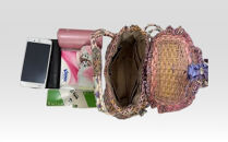 【ハンドメイド】彩霞のかご　桃色　籐かごバッグ　カラーラタンバスケット　おしゃれバッグ　デザインバッグ　ショルダーバッグ