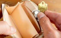 ラウンドファスナーコインケース（小銭入れ）&nbsp;ブラック×シルバーファスナー　