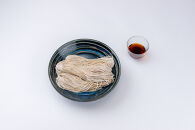 半生そば6人前・つゆ薬味付セット&nbsp;麺類&nbsp;和食&nbsp;サッパリ&nbsp;のど越し&nbsp;まろやか&nbsp;コク&nbsp;国産生棒わさび&nbsp;八幡屋礒五郎&nbsp;七味唐辛子&nbsp;信州そば&nbsp;信州の蕎麦&nbsp;薬味セット