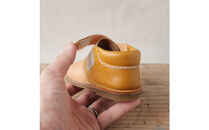 柔らかく履かせやすい本革製ベビーシューズ　マスタード