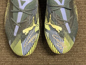 プロサッカー選手　遠藤航選手サイン入りスパイク（デザイン１）