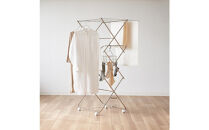 ワンピースも掛けられるステンレス室内物干_1143601231_00