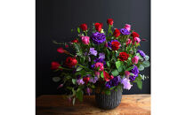 【母の日】洗練されたデザインの美しいアレンジメント&nbsp;ラフィネ＜お届け日：2026年5/4～5/10&nbsp;当店おまかせ&nbsp;＞母の日カード付き【&nbsp;母の日&nbsp;ギフト&nbsp;アレンジ&nbsp;花&nbsp;贈り物&nbsp;大阪府&nbsp;門真市&nbsp;】