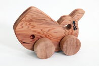 屋久杉のぬくもりを楽しむ「ころりんおもちゃ」【屋久島】