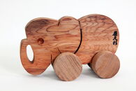 屋久杉のぬくもりを楽しむ「ころりんおもちゃ」【屋久島】