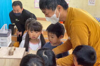 【樹齢千年以上生きた長寿の木　屋久杉】屋久島産／職人が持ちやすさにこだわった無垢ボールペン（黒）・ストレートタイプ（芯1.0mm）1本