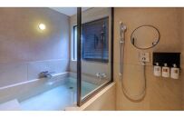 マナサヴィラ1F&nbsp;1泊2名様・夕朝食付&nbsp;ペアご宿泊券［sankara&nbsp;hotel&nbsp;&&nbsp;spa屋久島］