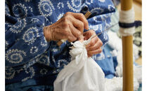 有松・鳴海絞り&nbsp;暖簾　-雪花絞り-【藍染が風にゆれる日本遺産のまち有松寄附金専用】