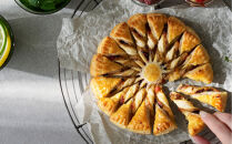 自家製&nbsp;タルト・ソレイユ・ピサラディエール風&nbsp;冷凍&nbsp;Pissaladière&nbsp;Provençale&nbsp;en&nbsp;Soleil｜ア・ターブル！