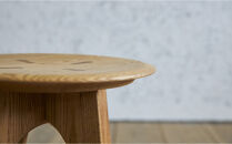 タップルート&nbsp;無垢材のスツール&nbsp;ブラウンオーク