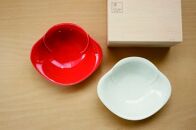 【miyama.】【縁起もの紅白の器】華やかな椿がモチーフのペア小鉢