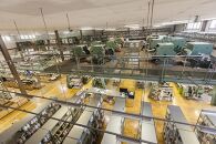 【受注生産】匠の技術で織り上げるシルク１００％のマルチストライプネクタイ（シルバーグレー)