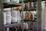 &nbsp;【受注生産】匠の技術で織り上げるシルク１００％のマイクロ小紋柄ネクタイ（ライトグレー×ピンク）|&nbsp;ネクタイ&nbsp;シルク&nbsp;柄&nbsp;グレー&nbsp;ピンク&nbsp;高級&nbsp;ビジネス&nbsp;フォーマル&nbsp;ギフト&nbsp;送料無料&nbsp;東京&nbsp;八王子